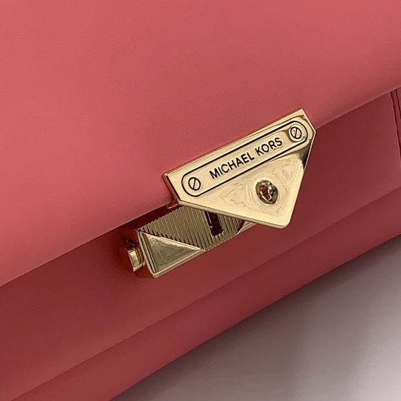 MICHAEL KORS
Cece Medium Faux Leather PKT
Shoulder Satchel Crossbody Bag
NWT - Picture 14 of 16